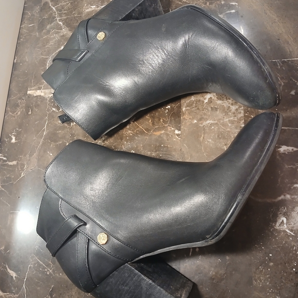Louise et Cie Black Leather Ankle Booties with Block Heel and Gold Accent - Picture 9 of 16